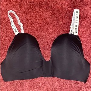 Black Victoria’s Wireless Secret Bra